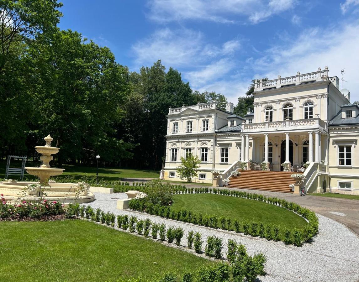 Palac Chojnata Wola Chojnata Exterior foto